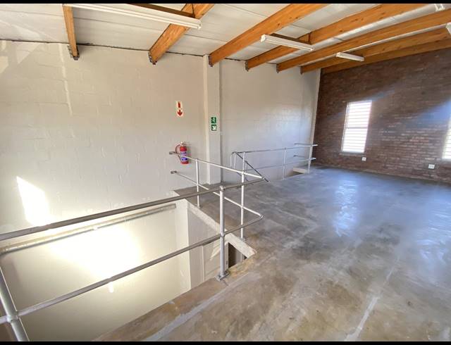 80M² WAREHOUSE TO LET IN MAITLAND